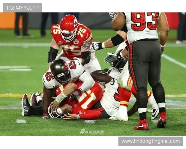 酋长队与海盗队精彩回放分析揭示比赛关键时刻与战术对决